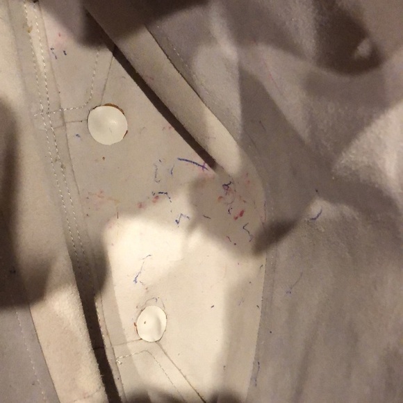 Vince Camuto 100% leather shoulder bag with draw cinch.  Silver hardware - Picture 8 of 9